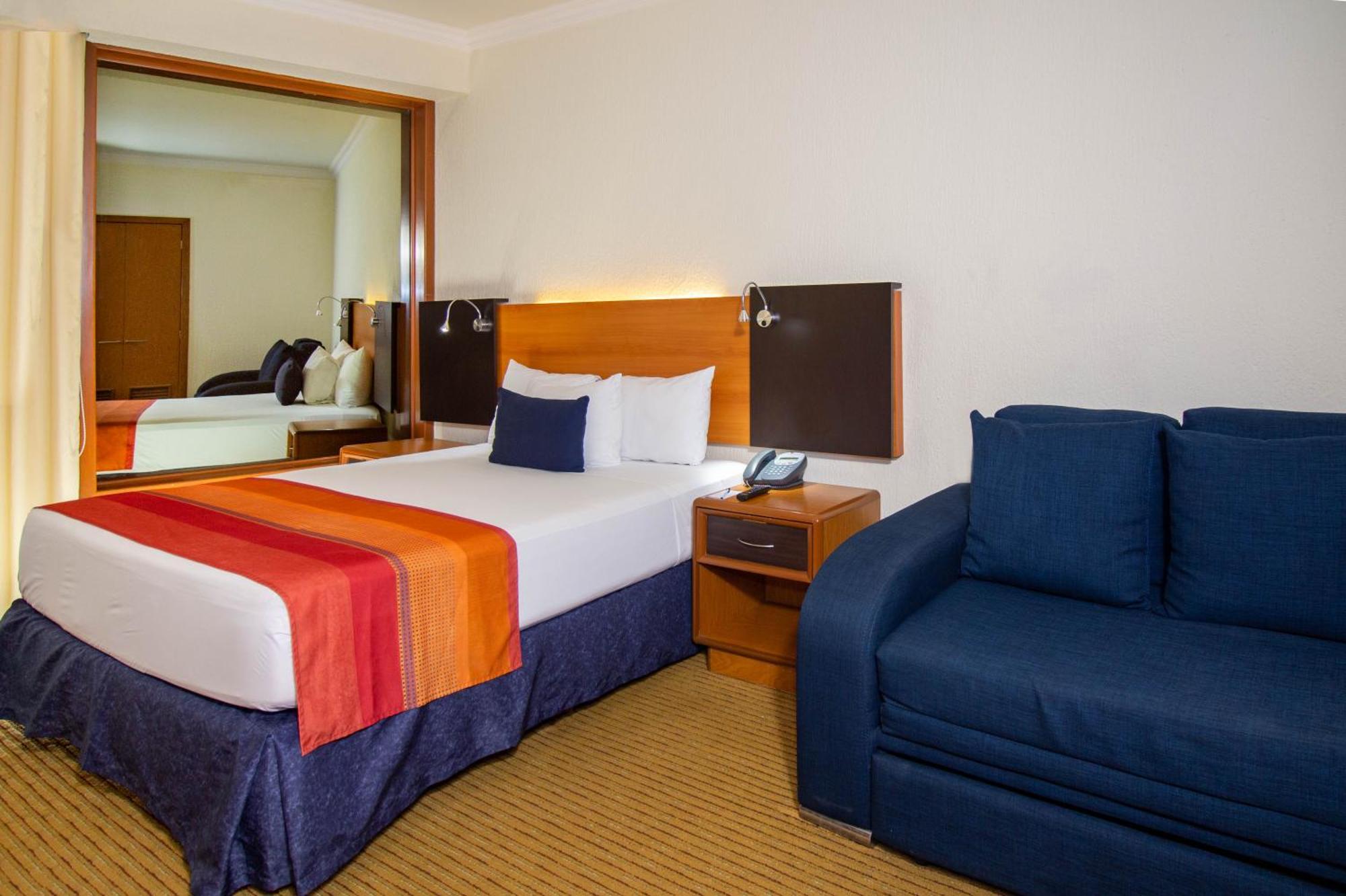 Hotel Guadalajara Plaza Expo Dış mekan fotoğraf